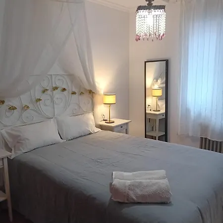 Vivienda En Casco Antiguo De アパート ヴィーゴ